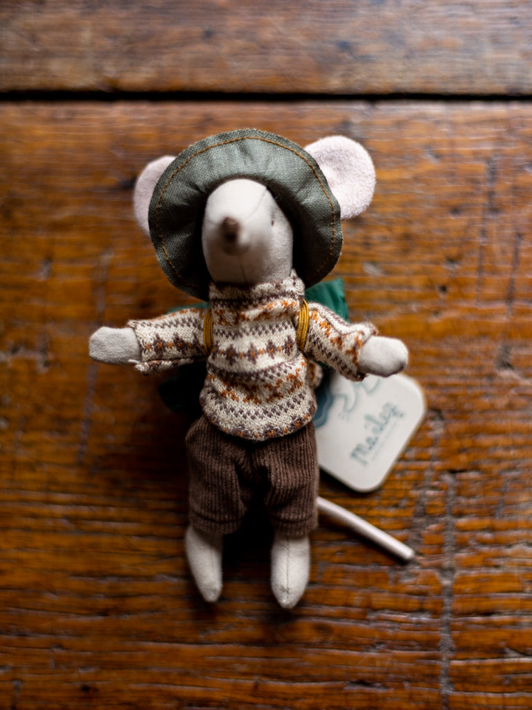 Hiker Mouse, Big Sister- S25 main image 1