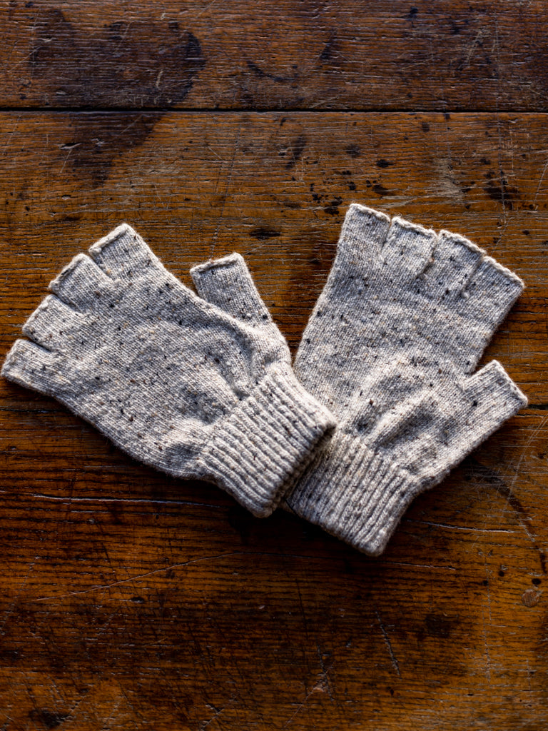 Shin Flecked Scottish Wool Fingerless Gloves