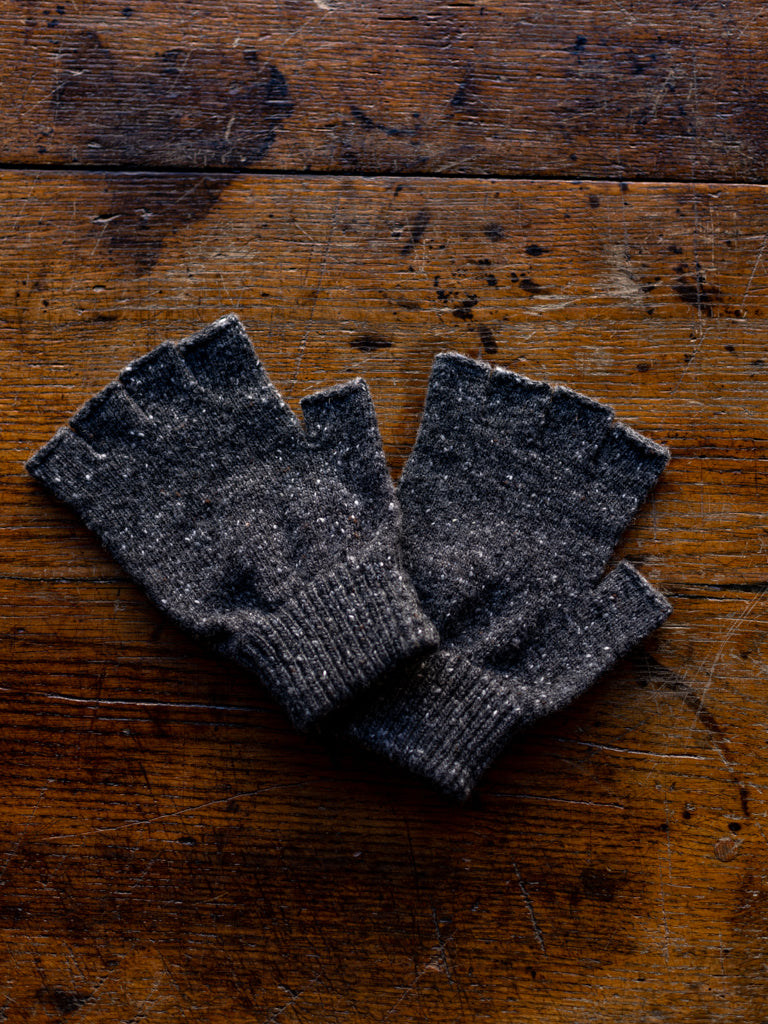 Shin Flecked Scottish Wool Fingerless Gloves