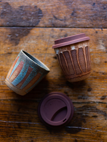 Tasse rustique en grès