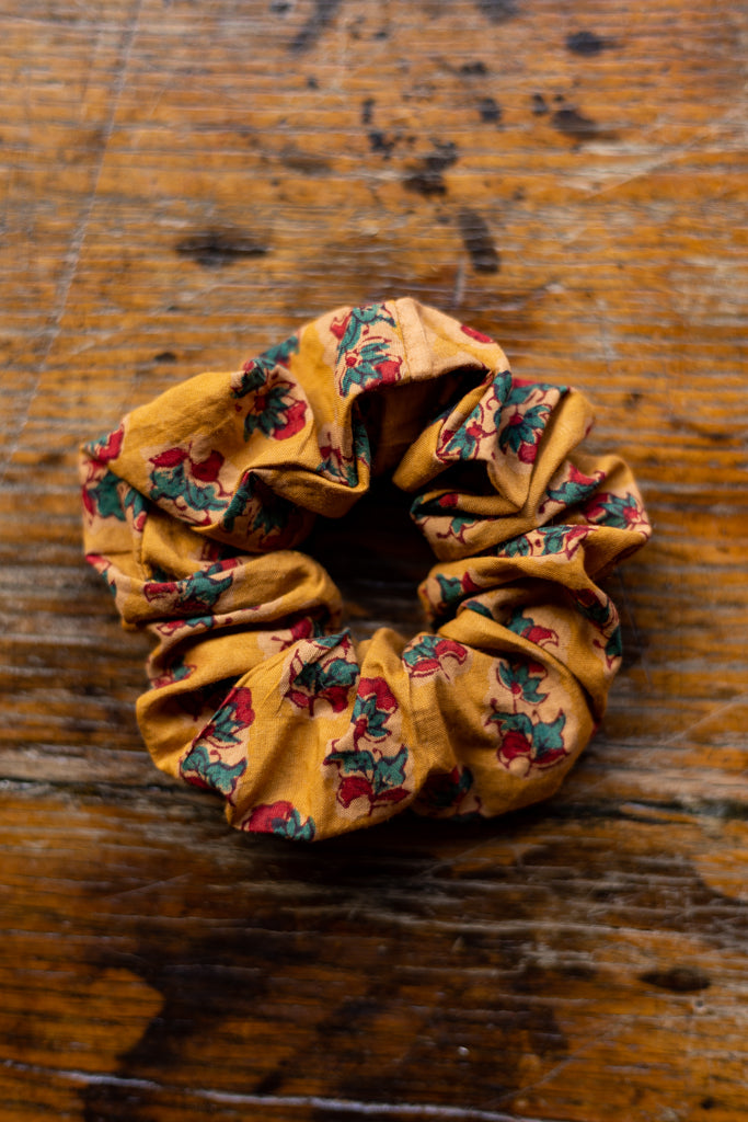 Scrunchie en lin fait à la main