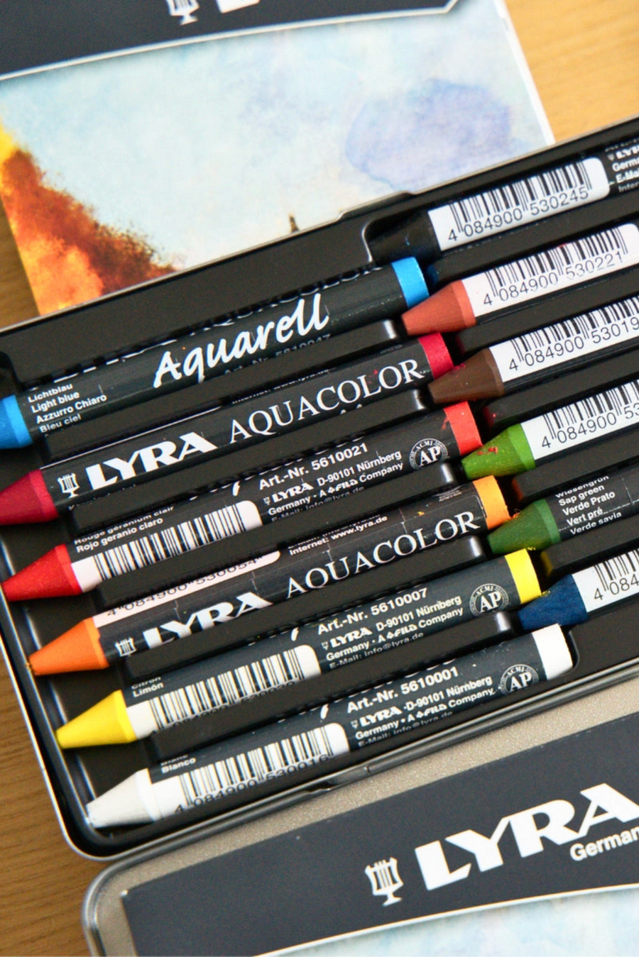 LYRA ~ Aquacolor Watercolour Artist Crayons in Tin