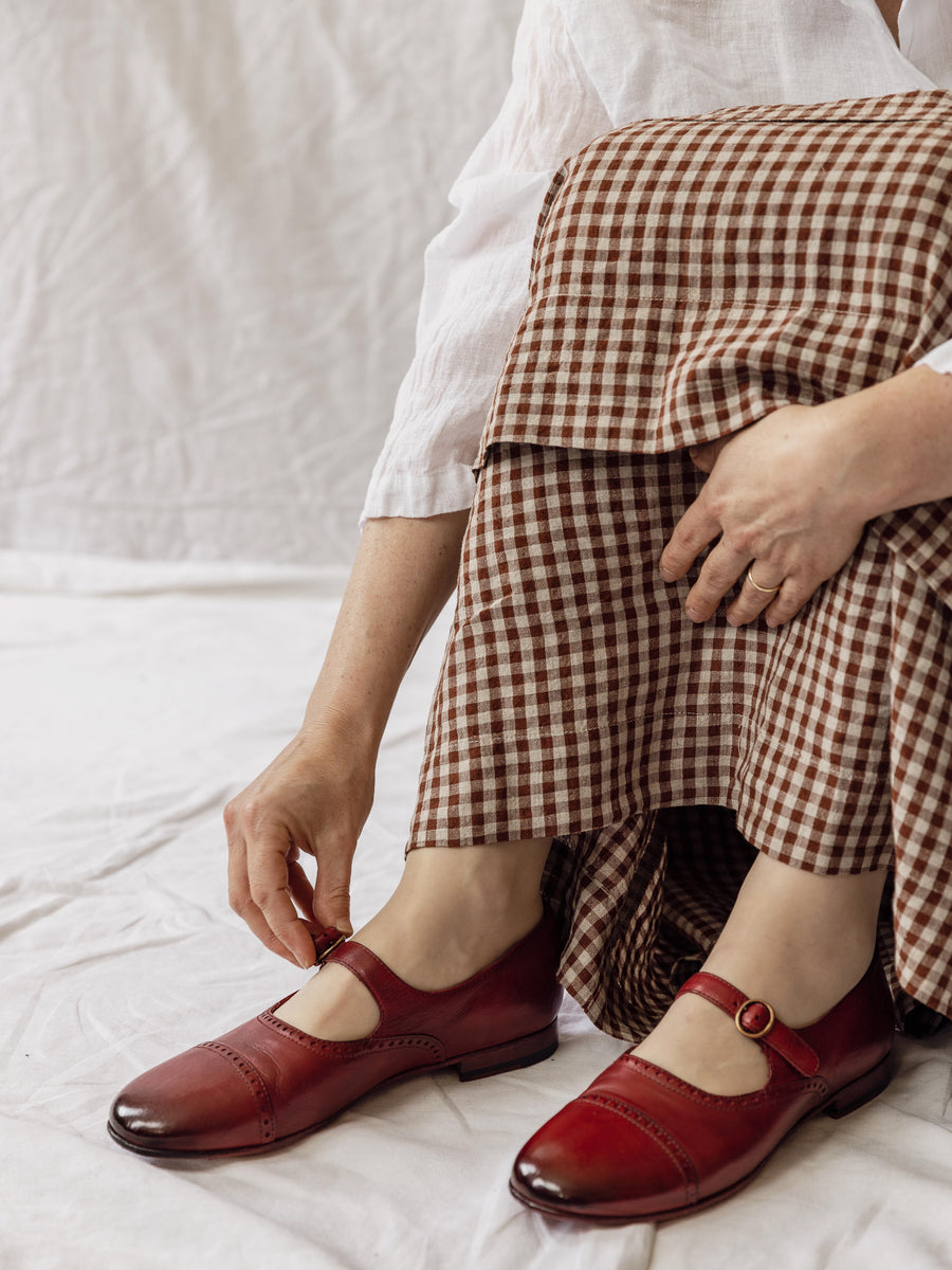 Chaussures de poupées Victoria Varrasso en coquelicot