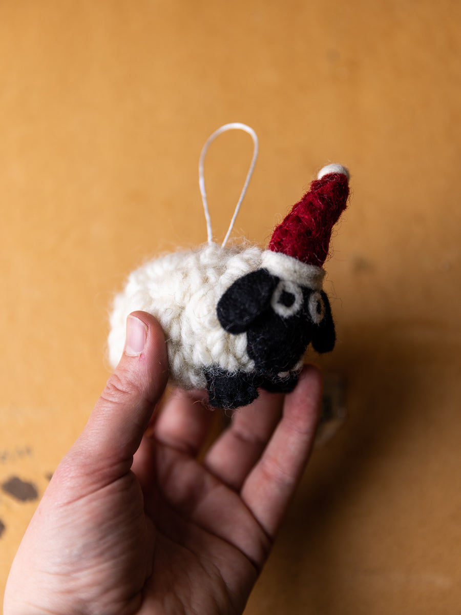 Décoration de Noël en feutre faite à la main ~ Mouton laineux