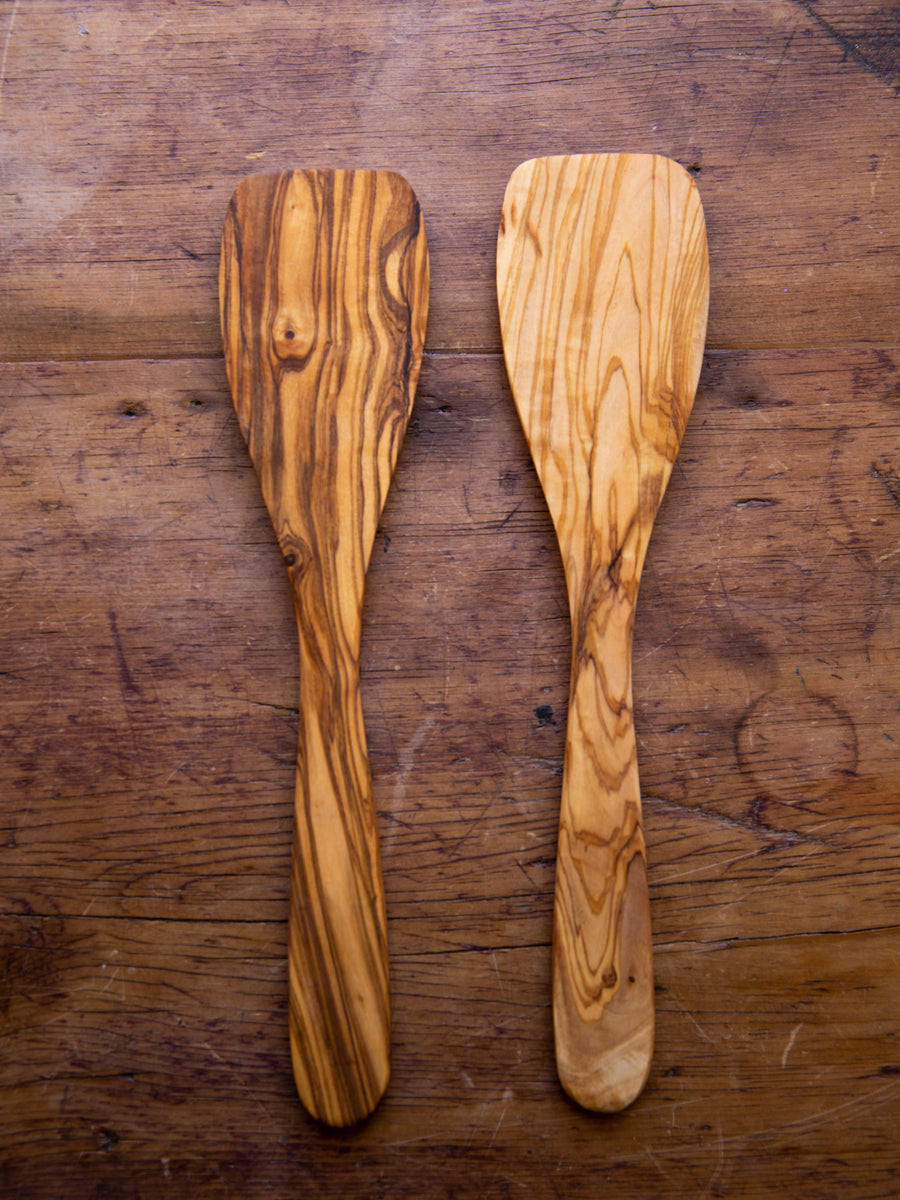 Grande cuillère ou spatule en bois d'olivier