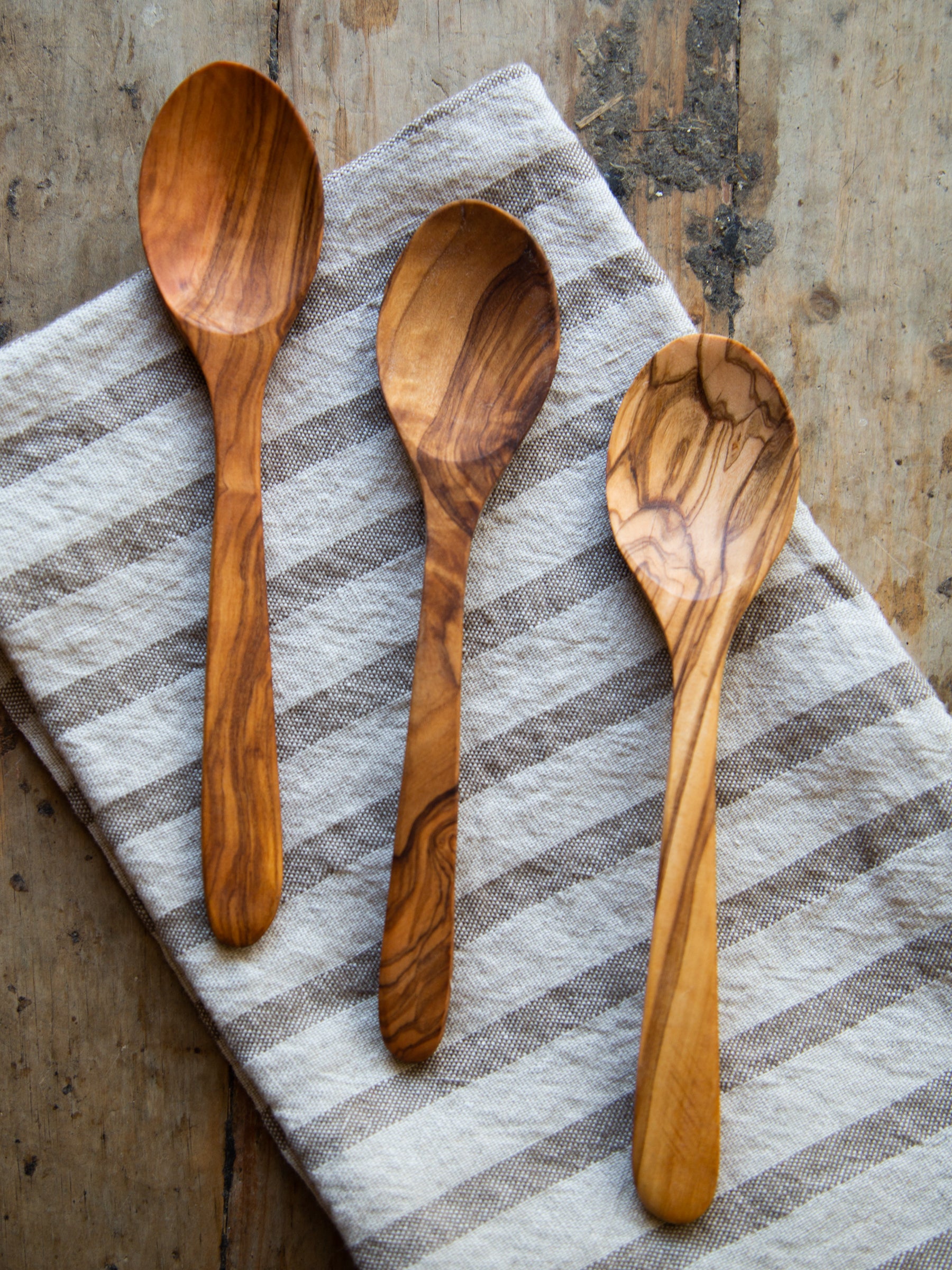 Louche En Bois D'Olivier 30 Cm - Cuillère à Soupe Artisanale Avec Veinure Unique - Collection Kremers